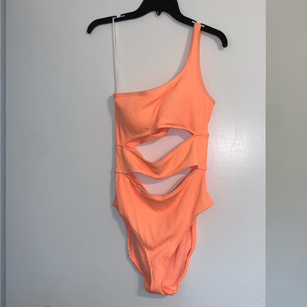 AERIE CRINKLE CUT OUT ONE SHOULDER ONE PIECE SWIMSUIT